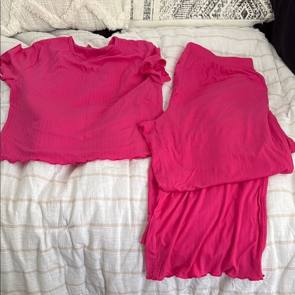nuuds Hot Pink Ribbed Two-Piece Pajama Set